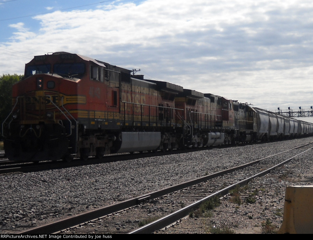 BNSF 4043 East